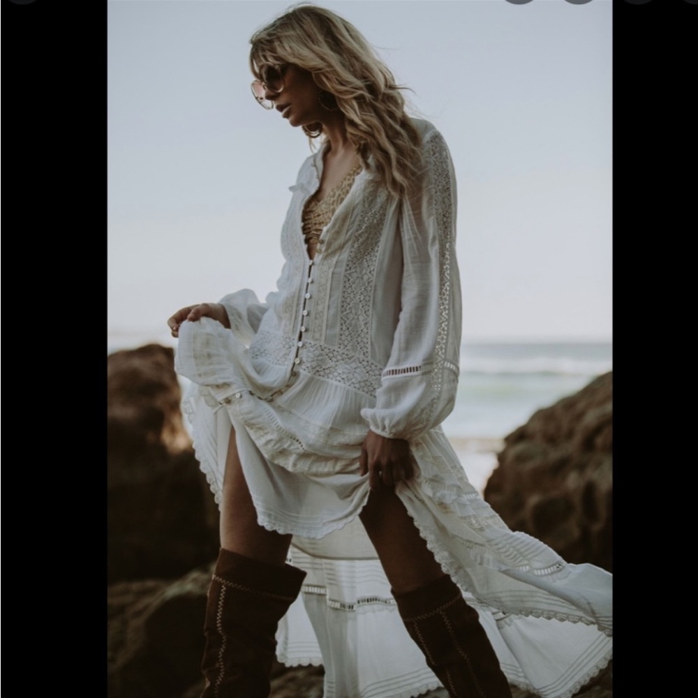 ❤️❤️❤️🌈🌈💕Spell and the gypsy hanging rock x small